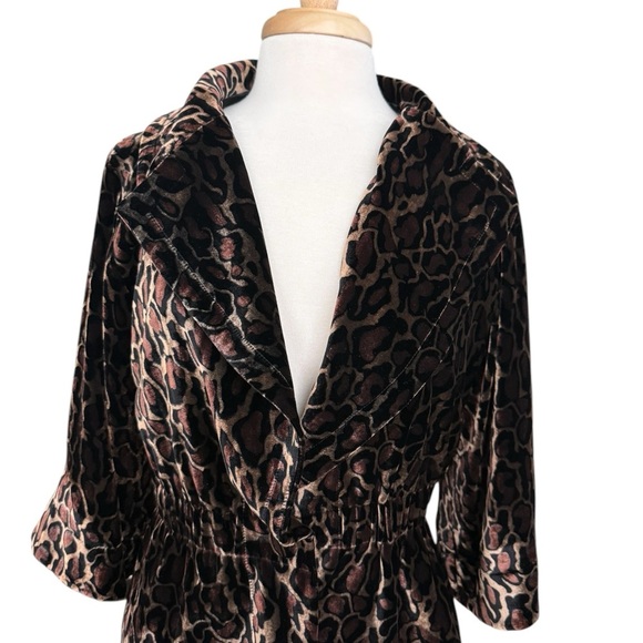 Manuys Elegant Brown and Black Velvet Vest with Peplum Style Size Medium - Picture 2 of 10